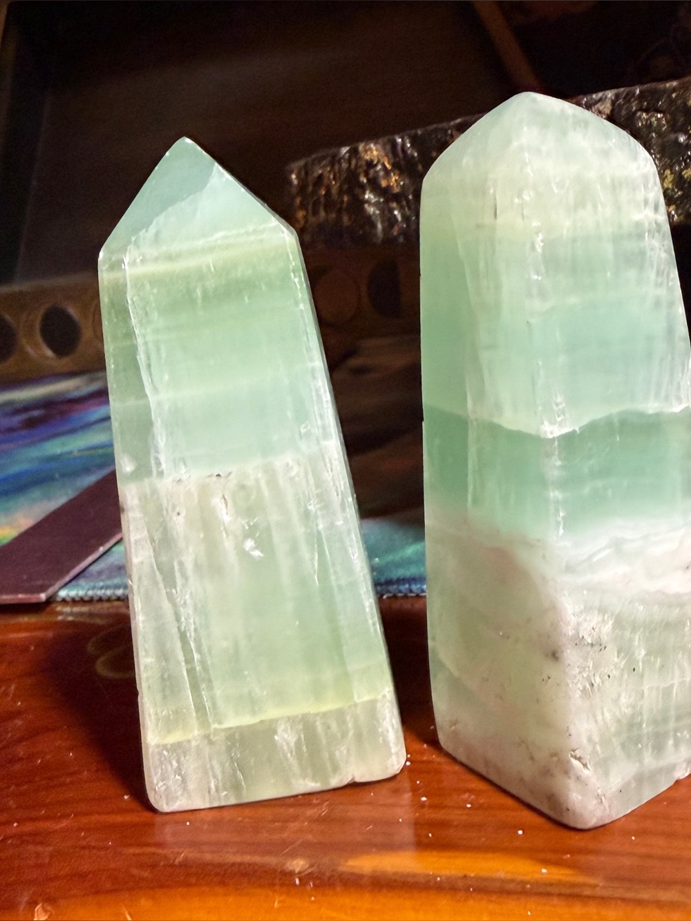 Pistachio calcite crystal tower